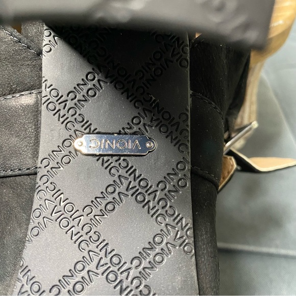 Vionic, black suede sandals ankle strap size 9 1/2 heel 3.5 inches great shape - Picture 6 of 8